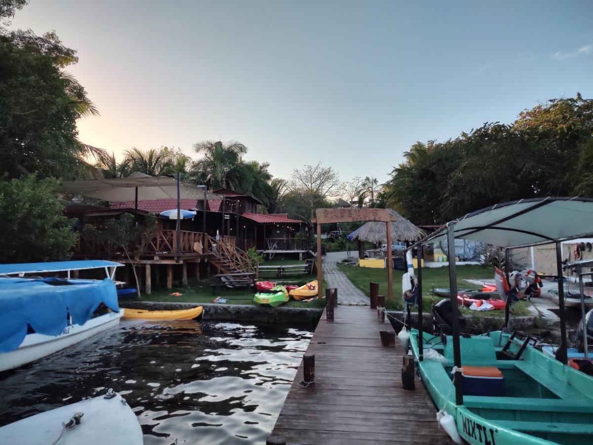 Papitos Bacalar Hotel And Marina المظهر الخارجي الصورة